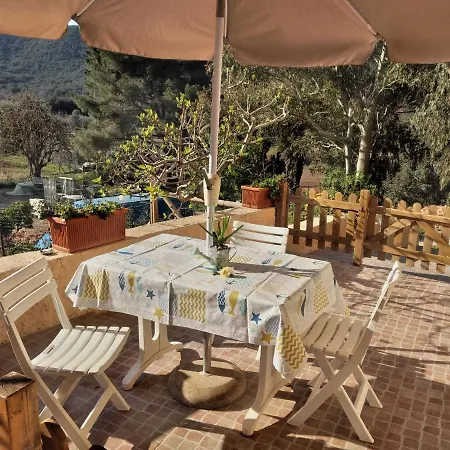 Casa La Rondine 아파트